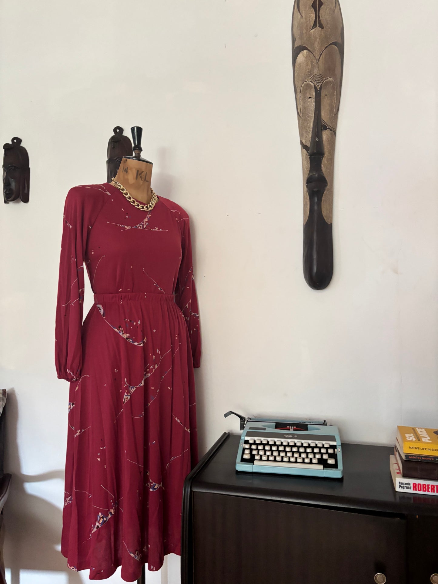 Maroon vintage set