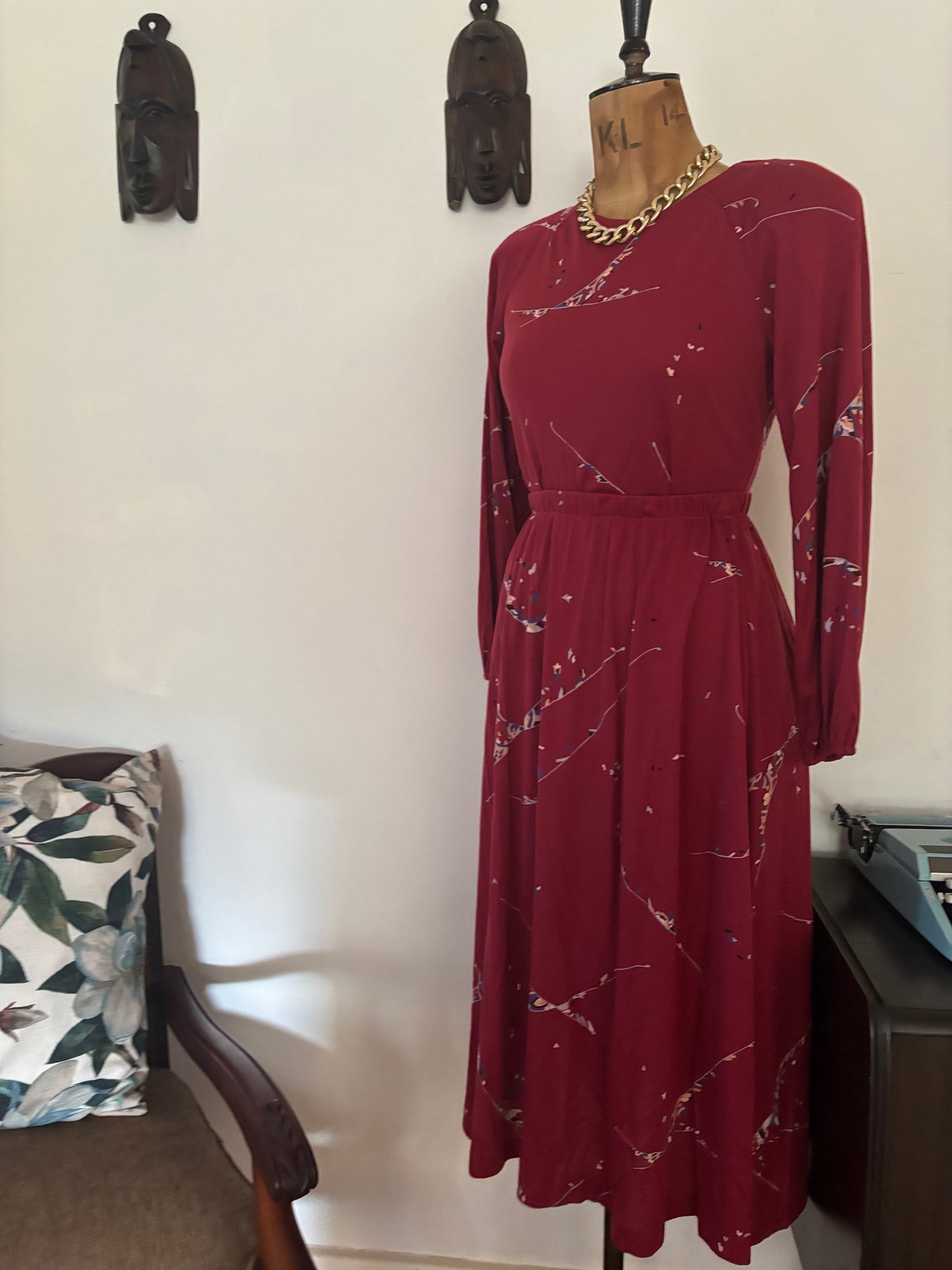 Maroon vintage set