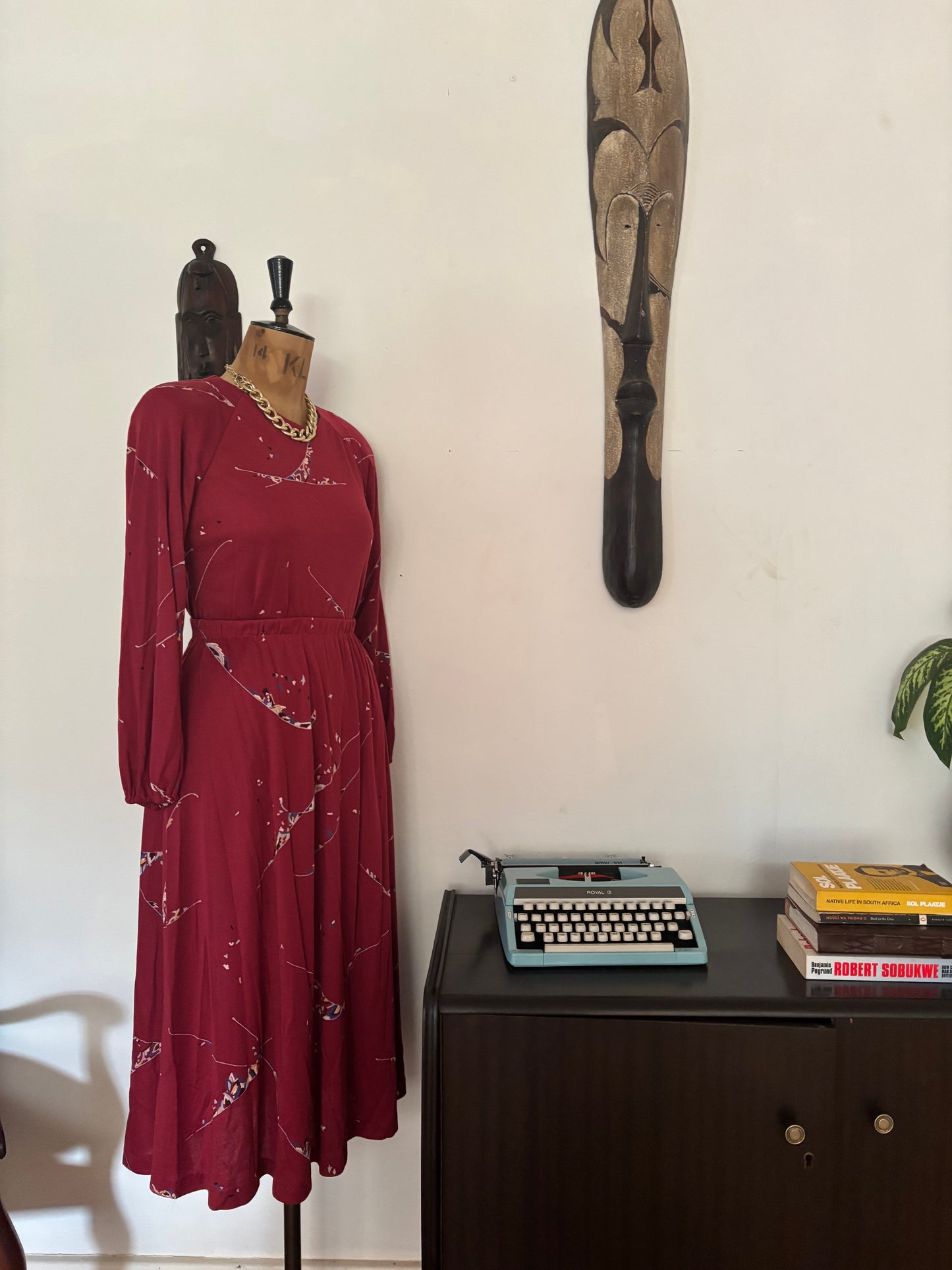 Maroon vintage set