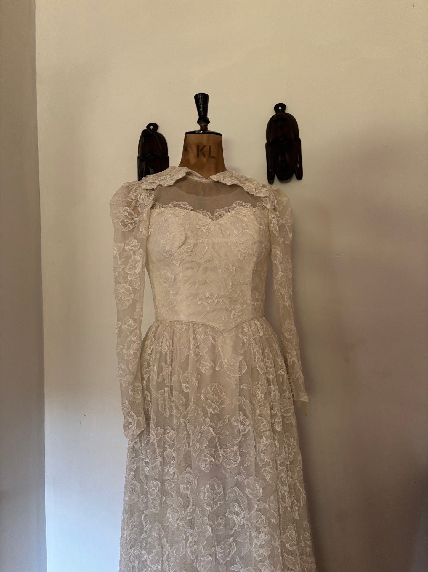 Vintage Lace Wedding Dress