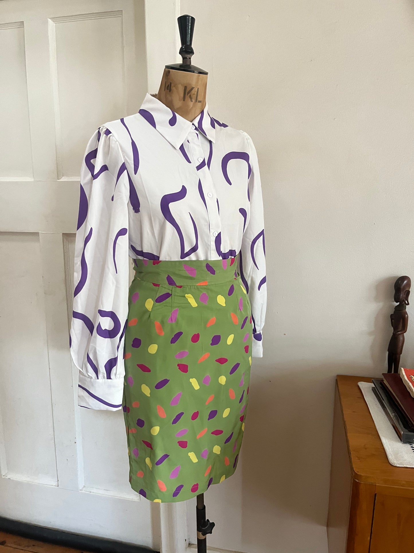 Green 90s Highwaist print skirt