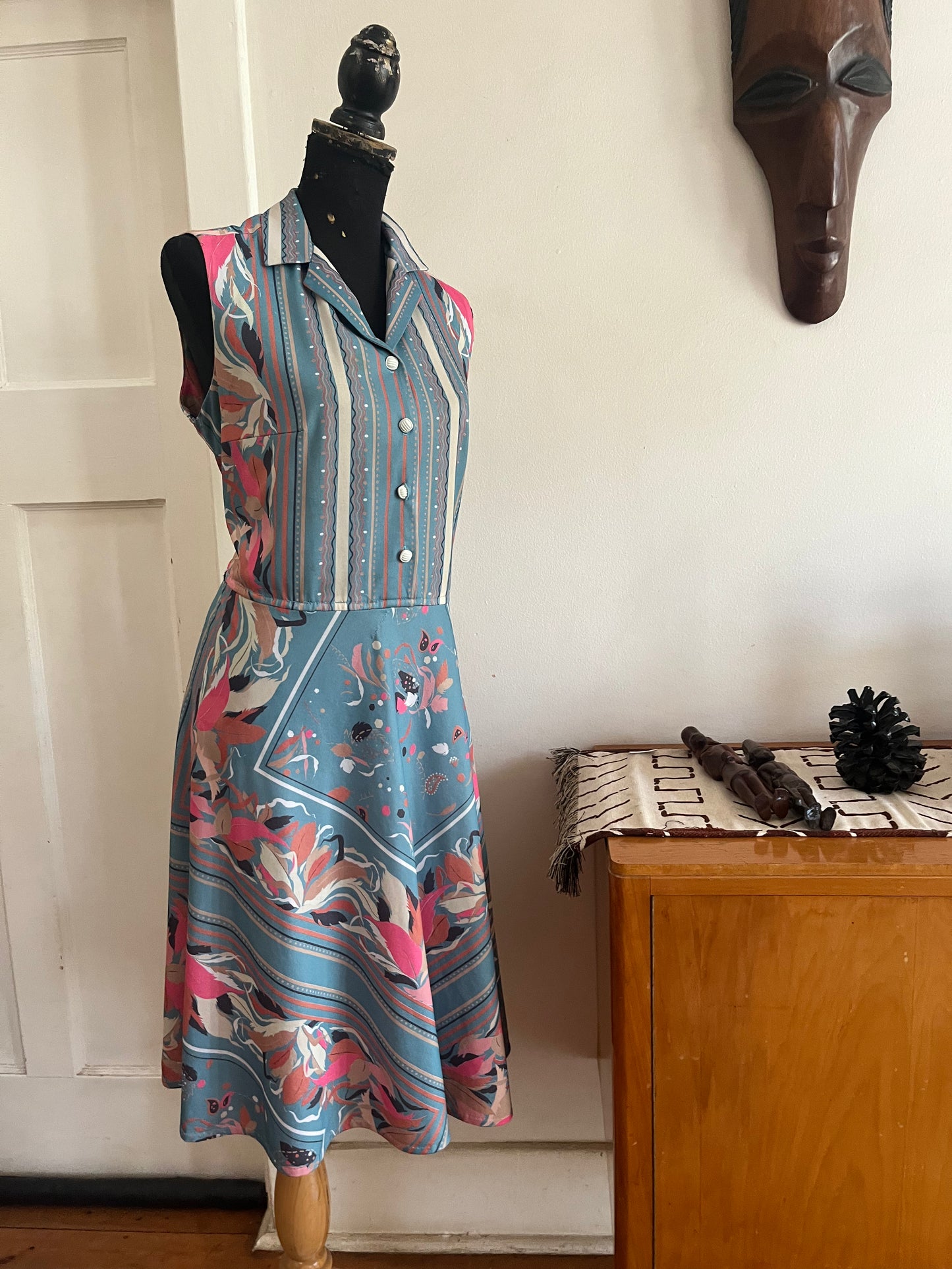 Sleeveless Vintage Print Dress