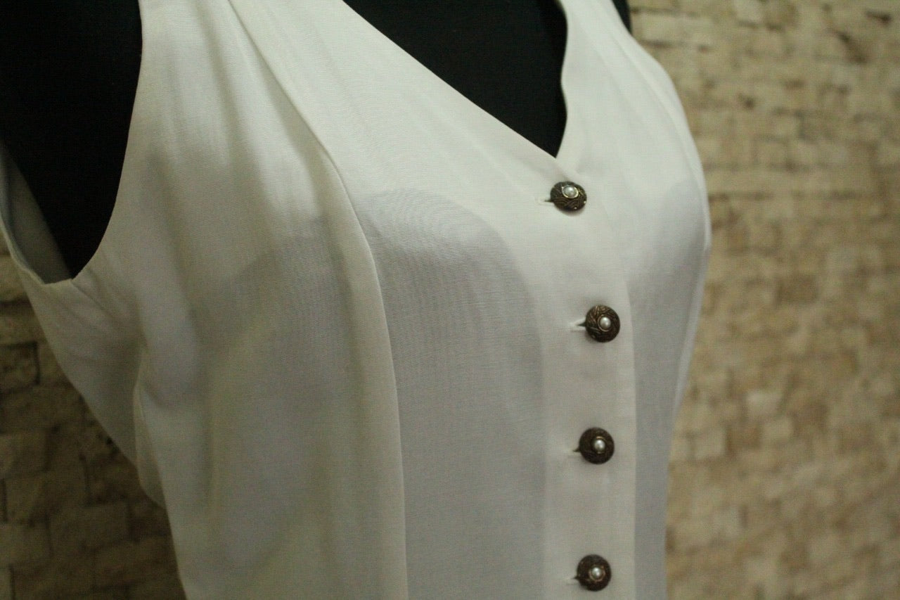 Sleeveless button down dress