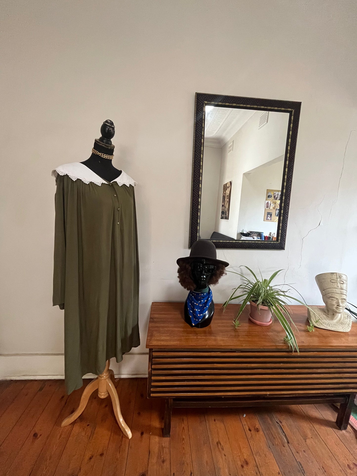 Olive Green Vintage Collar Dress