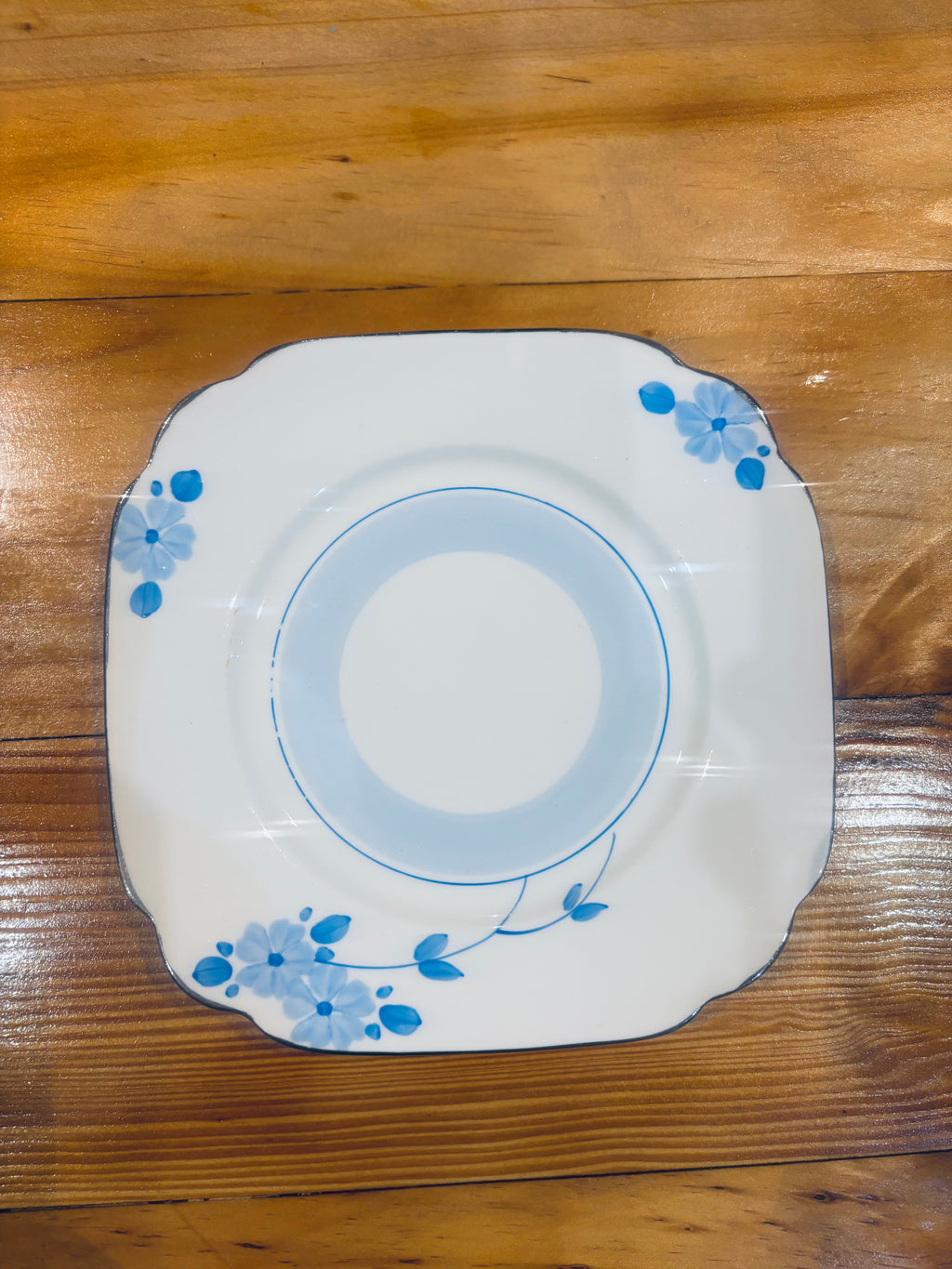Royal Standard Vintage Side Plates