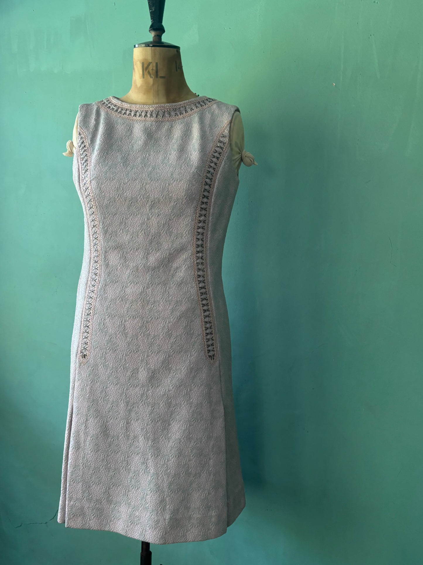Grey & Pink 60s Vintage Shift Dress