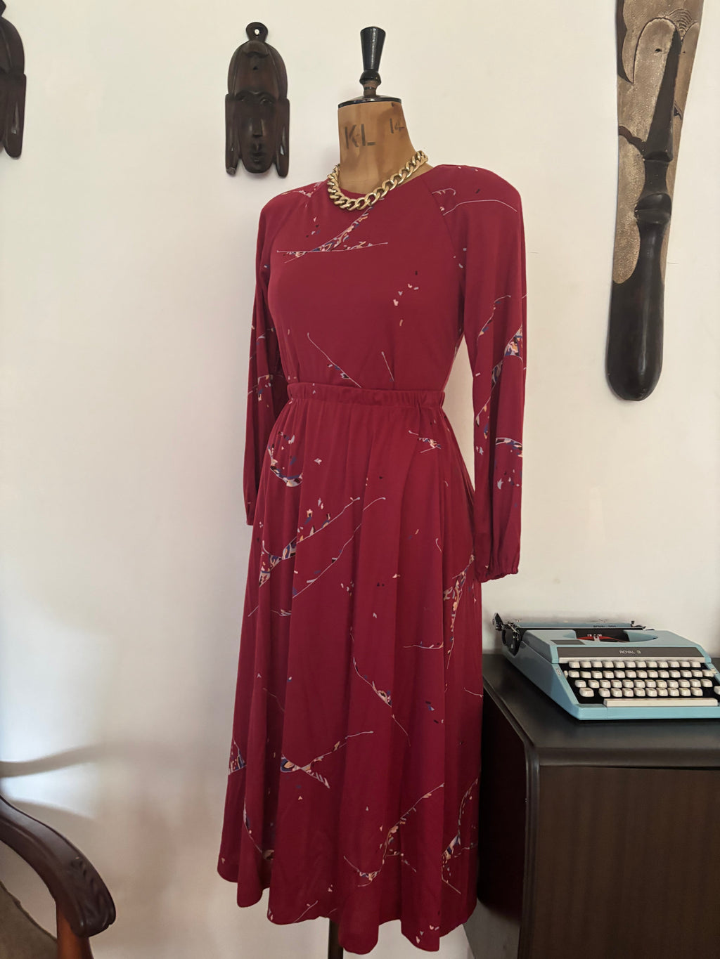 Maroon vintage set