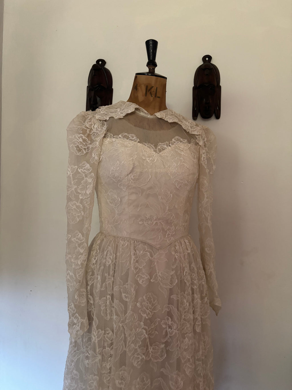 Vintage Lace Wedding Dress