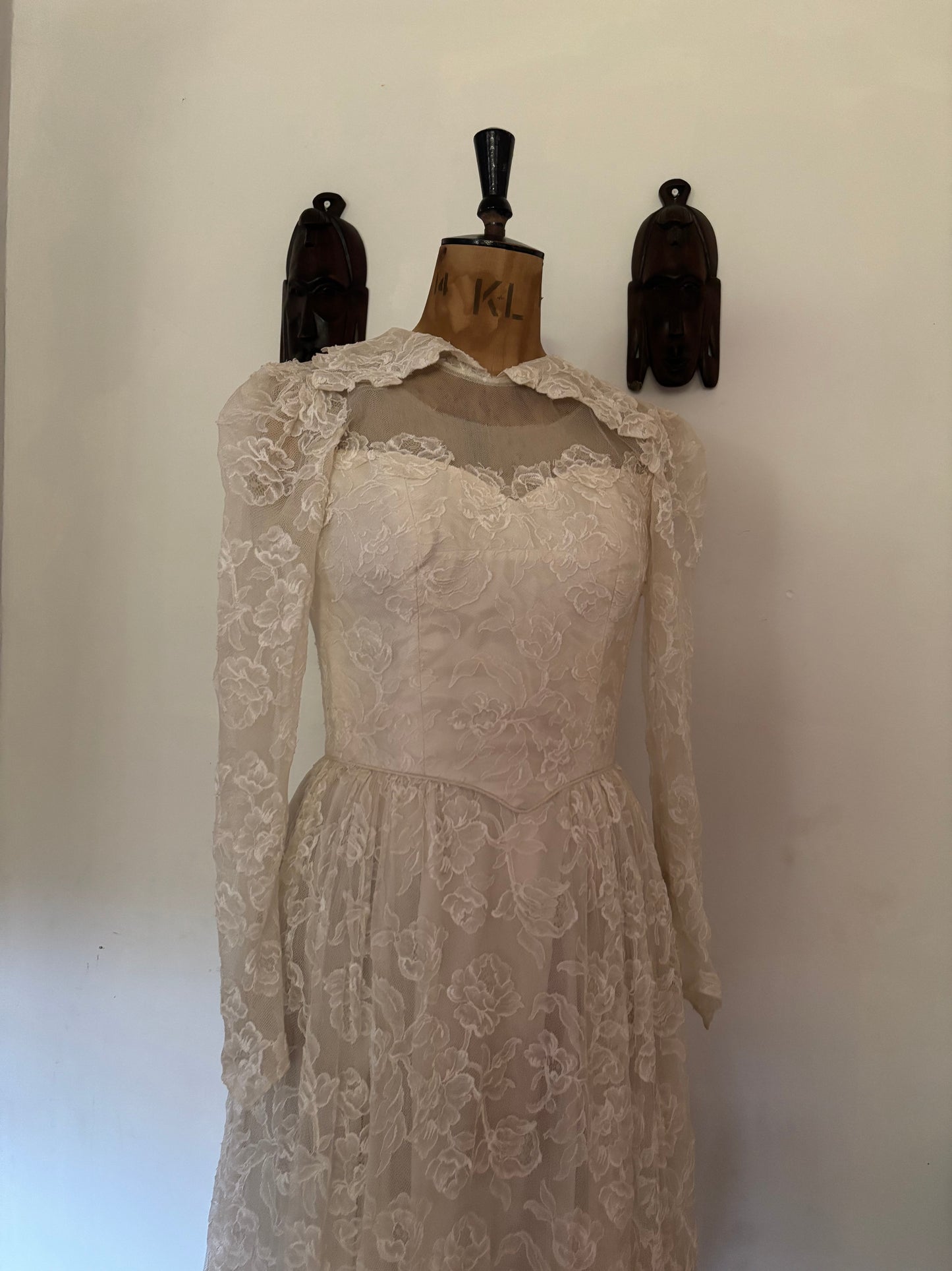 Vintage Lace Wedding Dress