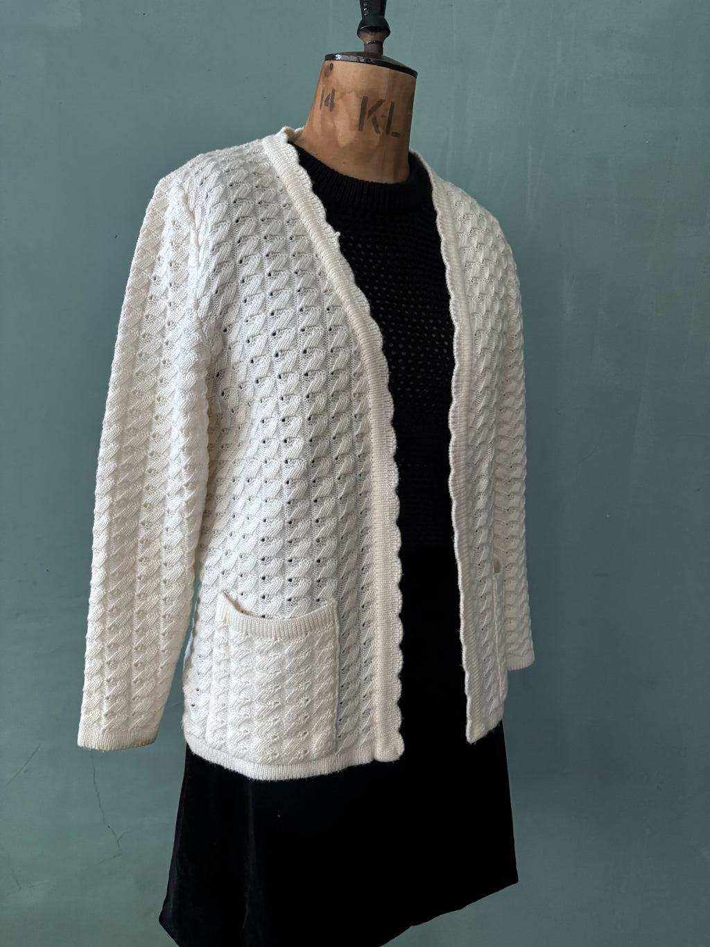 White Vintage Knitted Cardigan