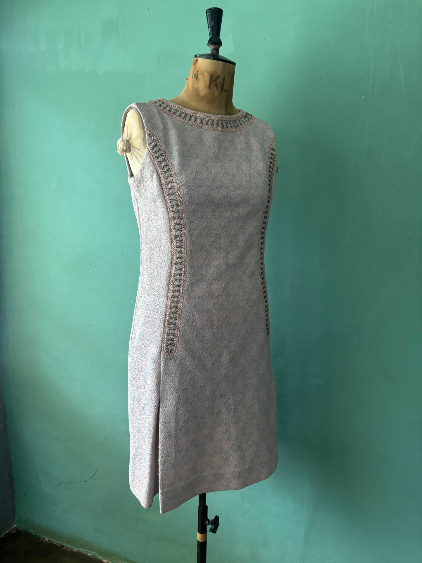 Grey & Pink 60s Vintage Shift Dress