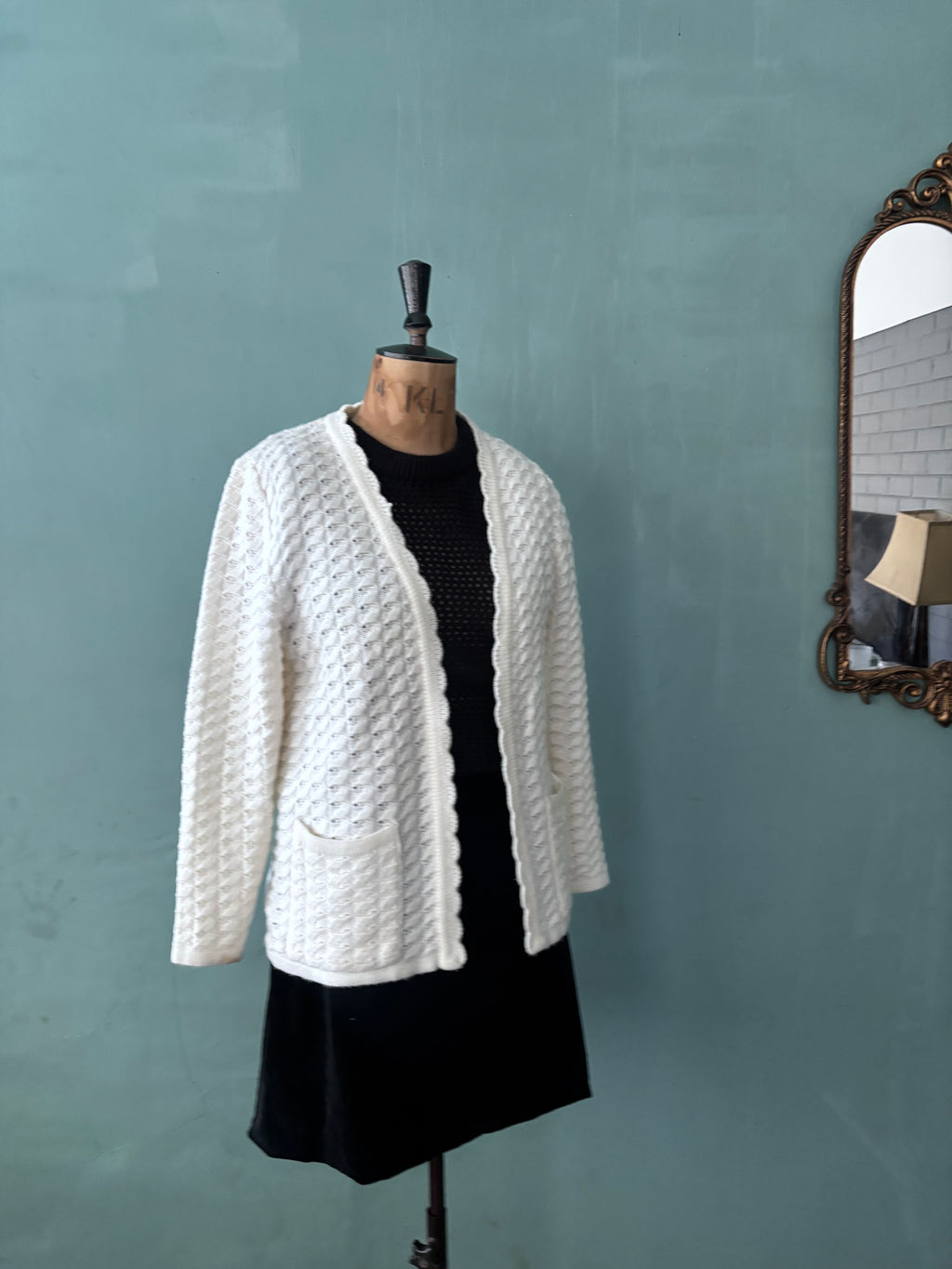 White Vintage Knitted Cardigan
