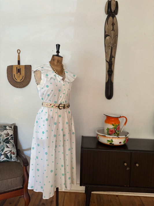 White Polkafot vintage dress