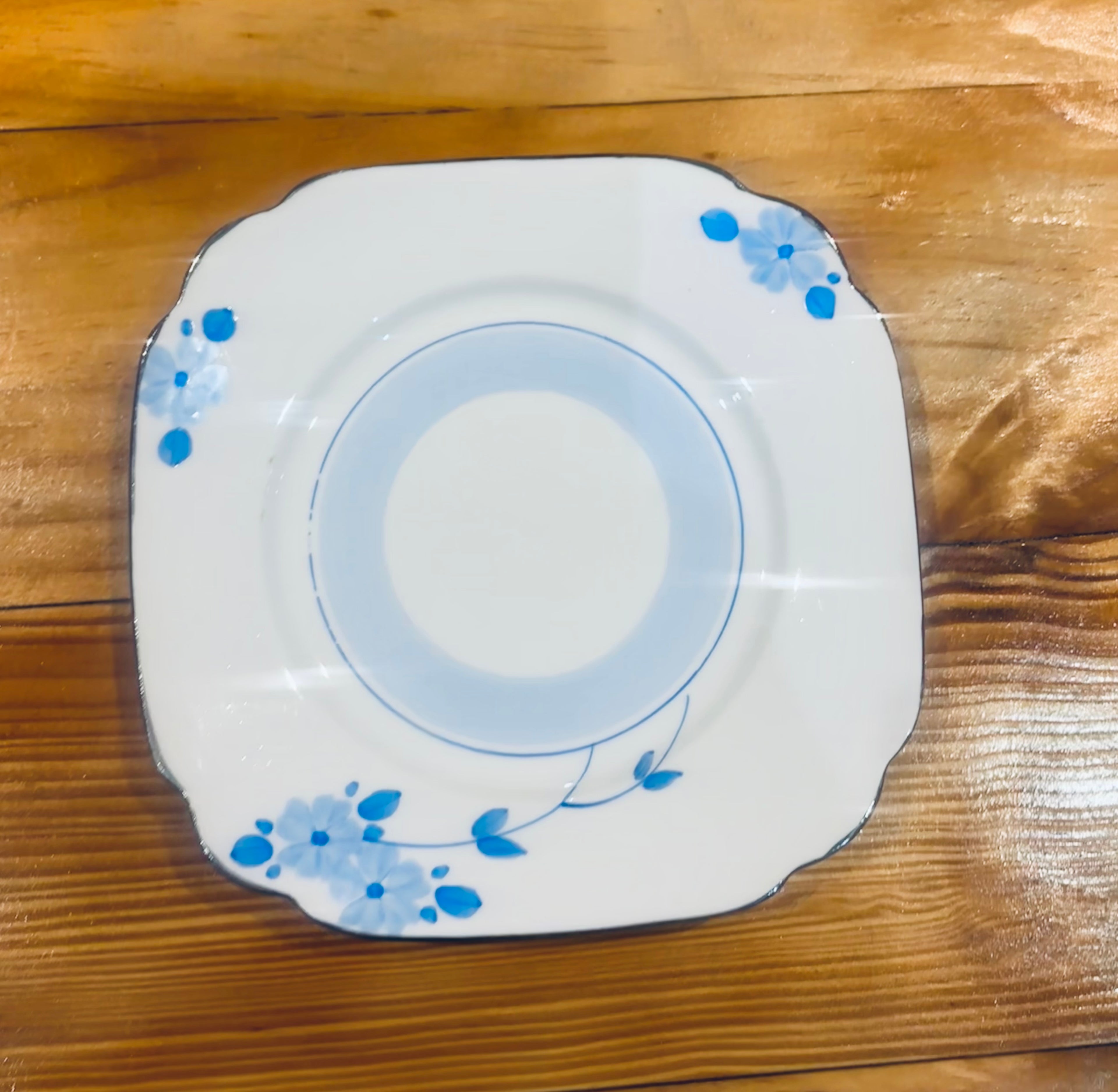 Royal Standard Vintage Side Plates