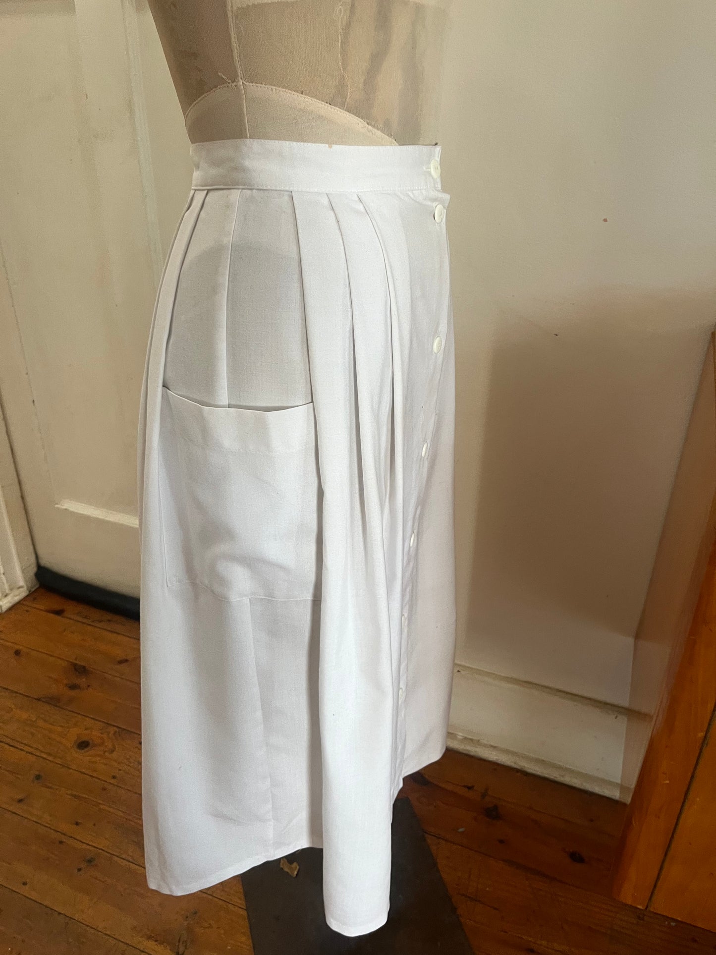 Pleated White Vintage Skirt