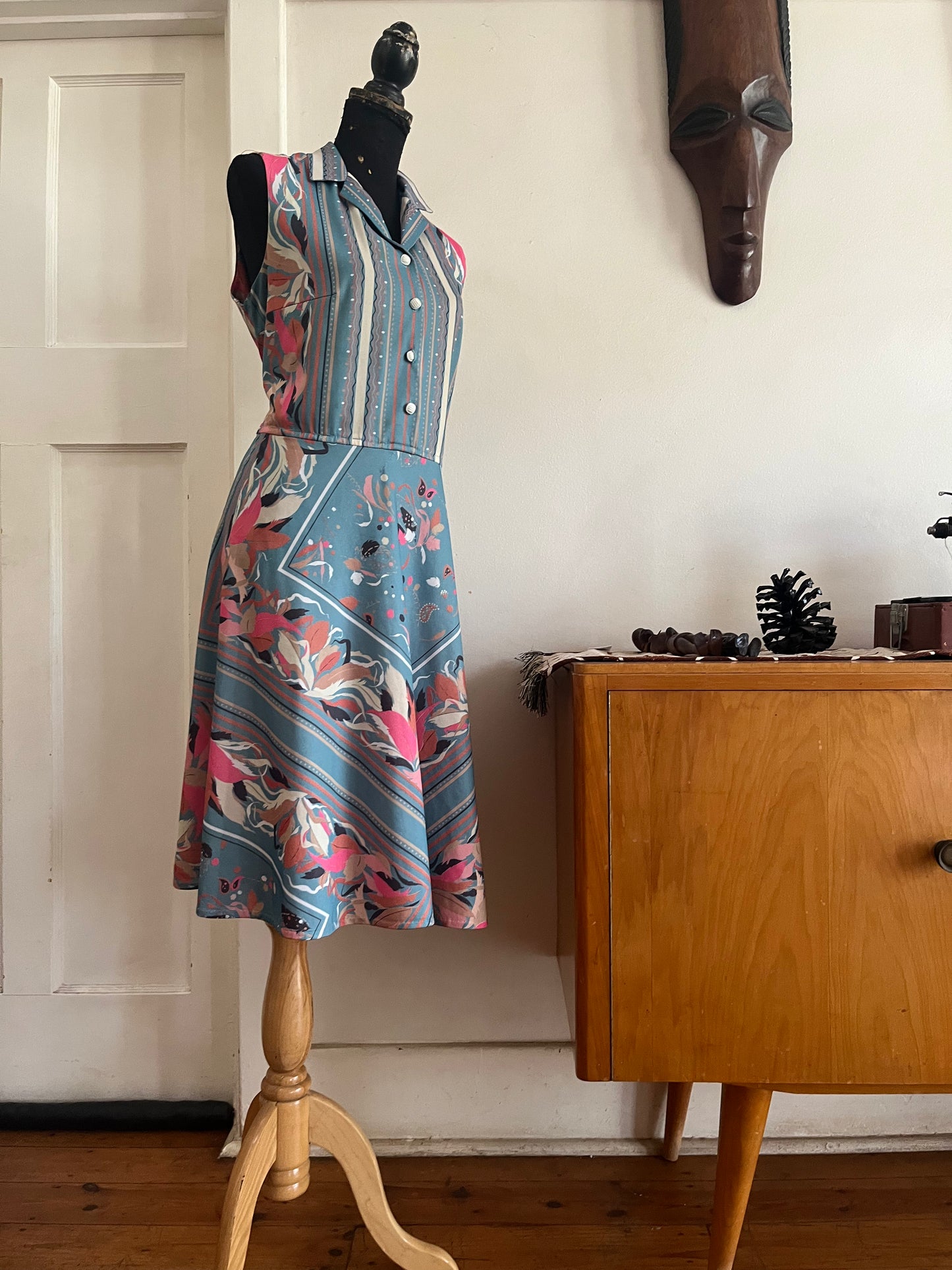 Sleeveless Vintage Print Dress