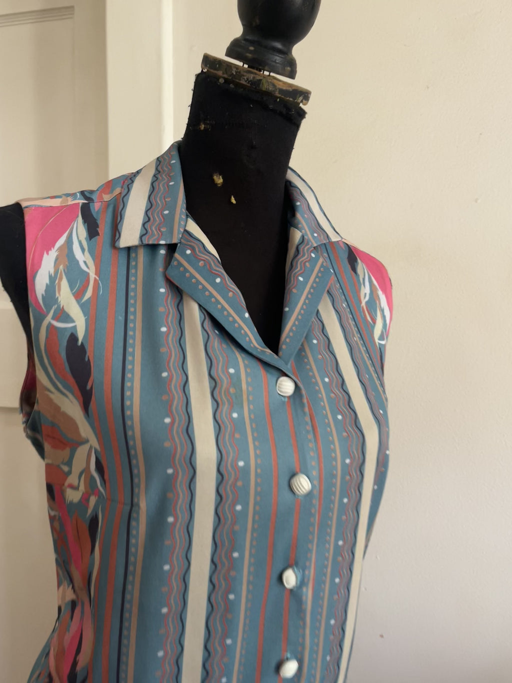 Sleeveless Vintage Print Dress