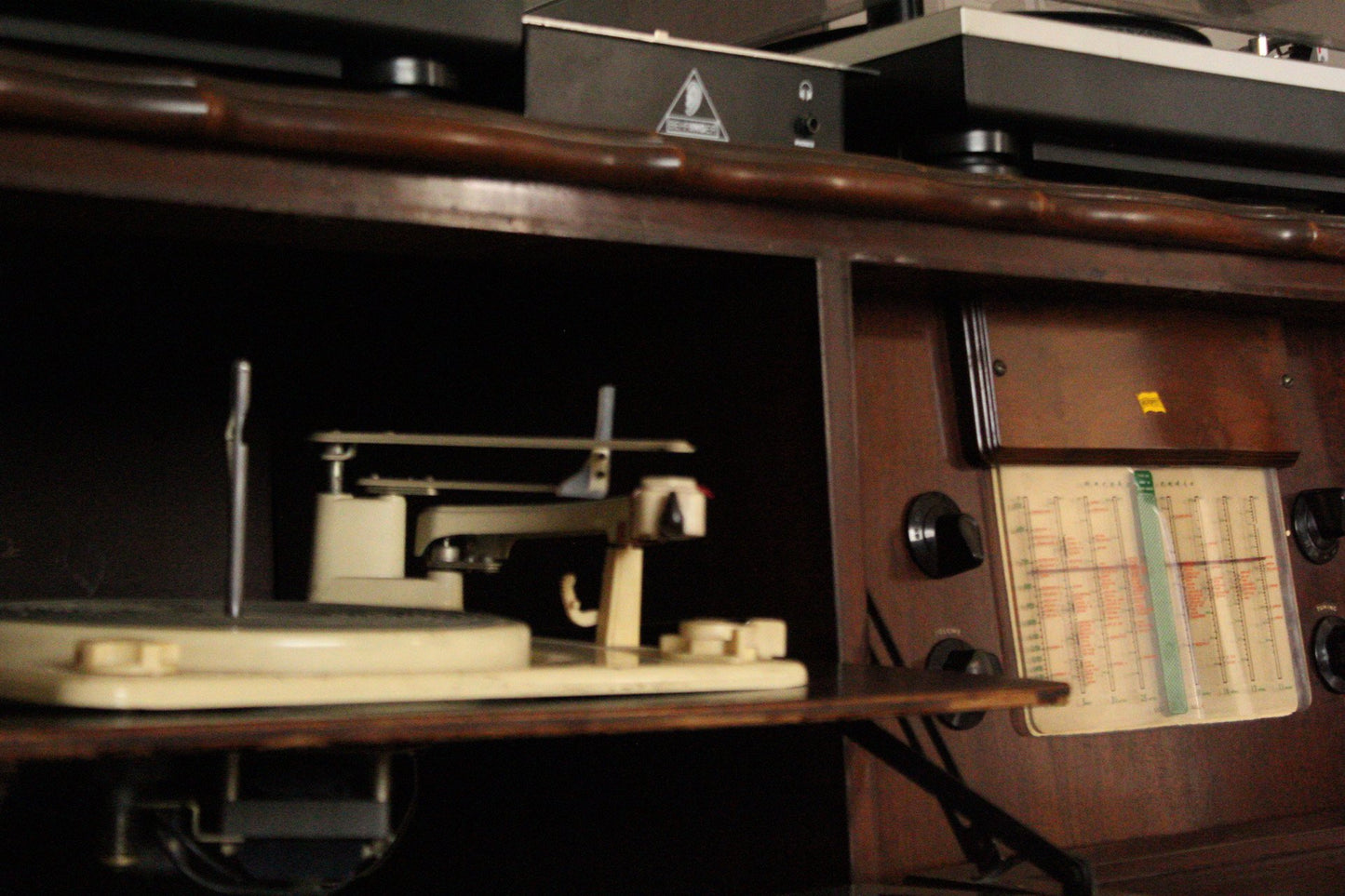 Vintage Murphy Radiogram