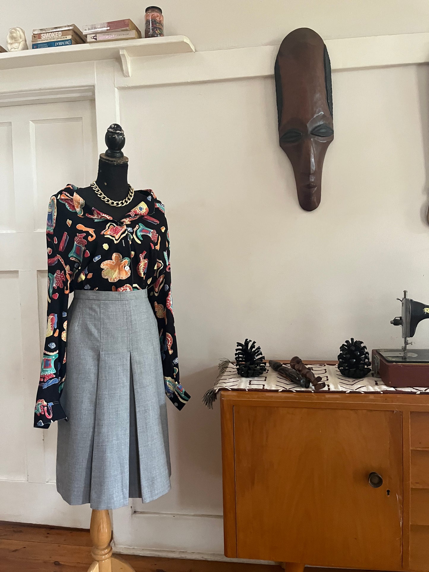 Grey pleated skirt