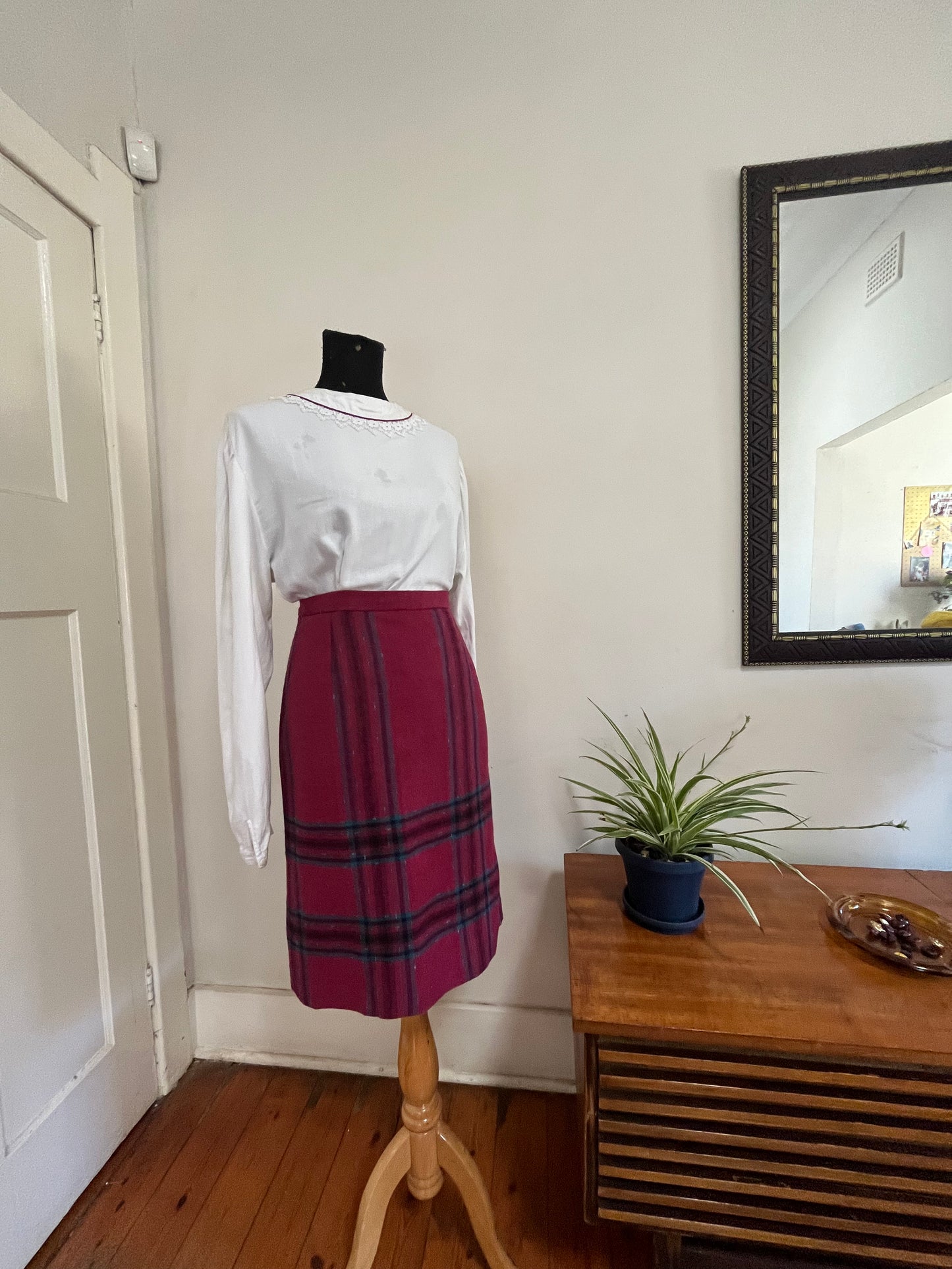 Scotch Wool Pencil Skirt