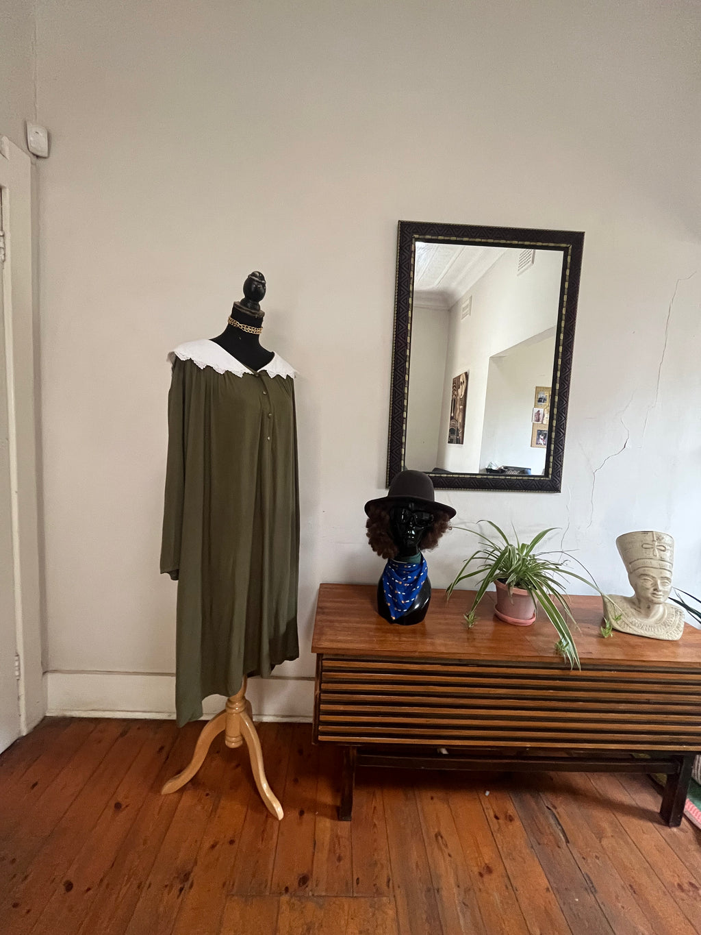 Olive Green Vintage Collar Dress