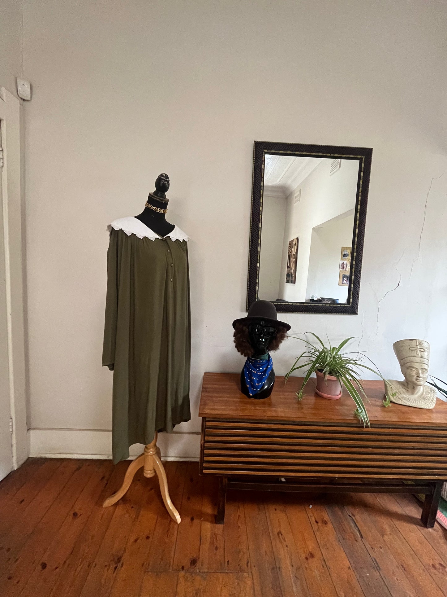 Olive Green Vintage Collar Dress